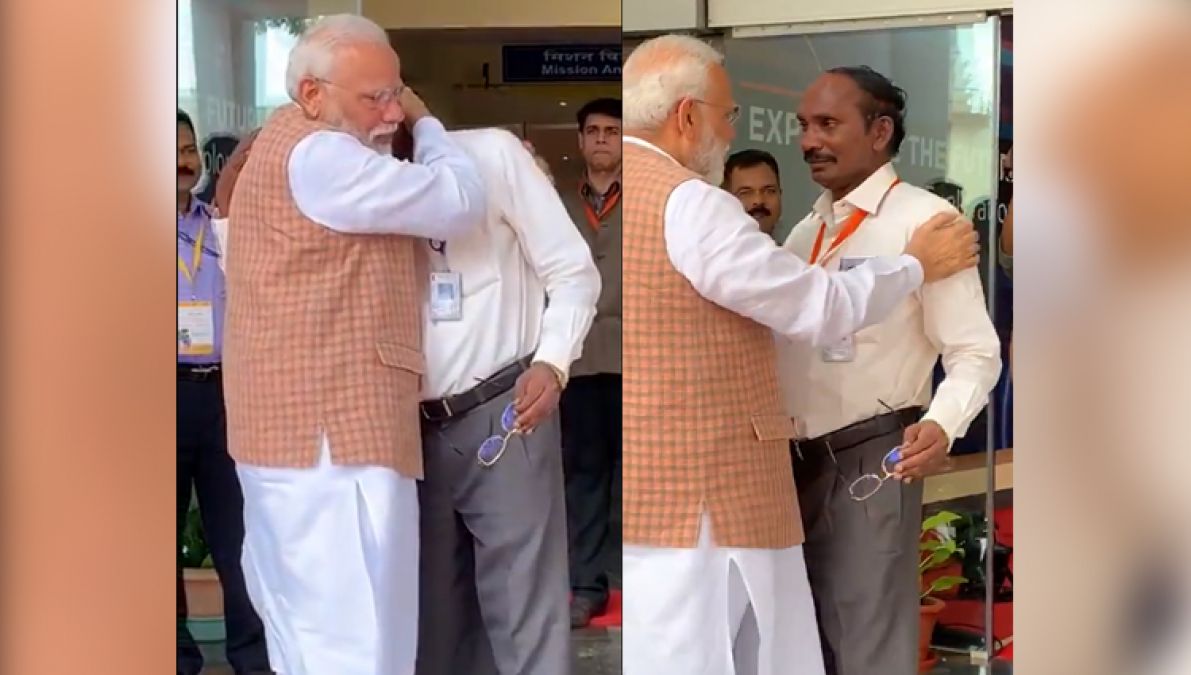 Chandrayaan-2: PM Modi hugs and console ISRO chief K. Sivan