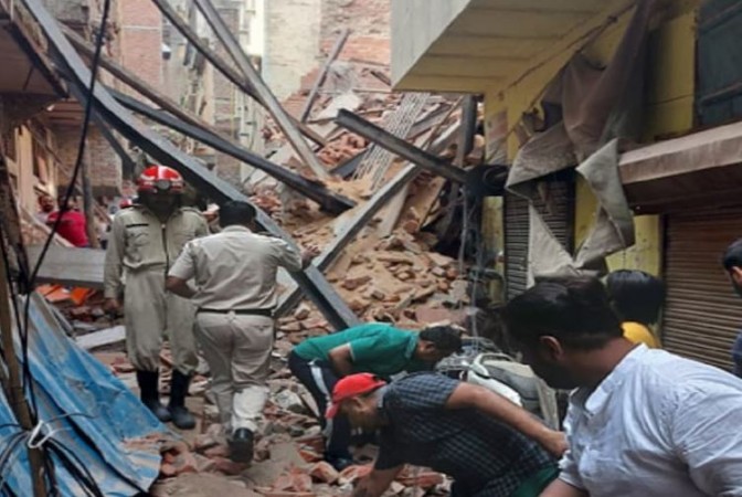 4-storey under-construction building collapses in Delhi, 3 labourers died