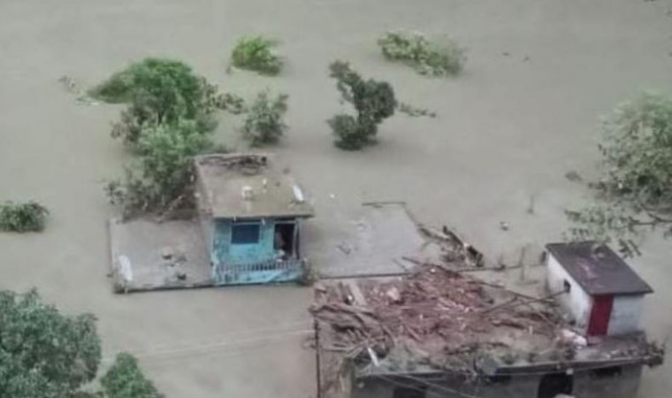 Cloudburst caused devastation in Pithoragarh.., 30 houses razed, 1 woman died