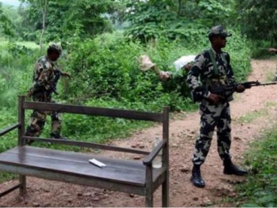 Security forces kill 5 Maoists in encounter, 2 soldiers martyred