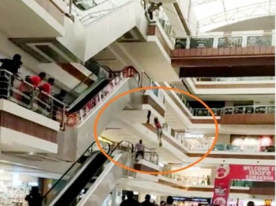 इंदौर में मॉल की तीसरी मंजिल से युवती ने लगाई छलांग, दो दिन पहले हुई थी पति की मौत
