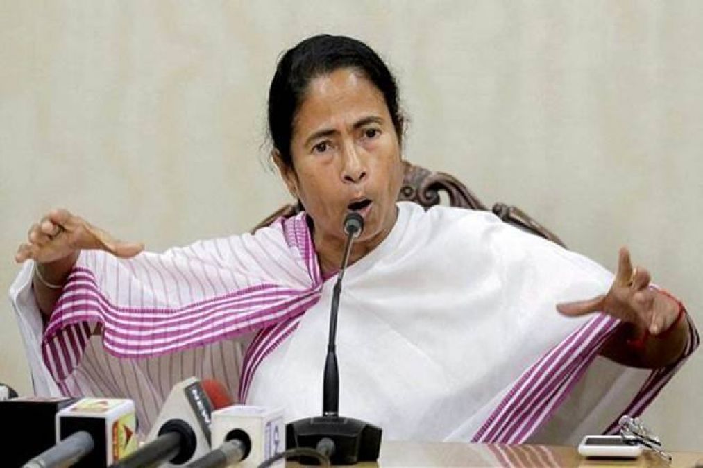 Mamata Banerjee Set to Lead Protests Against Assam NRC