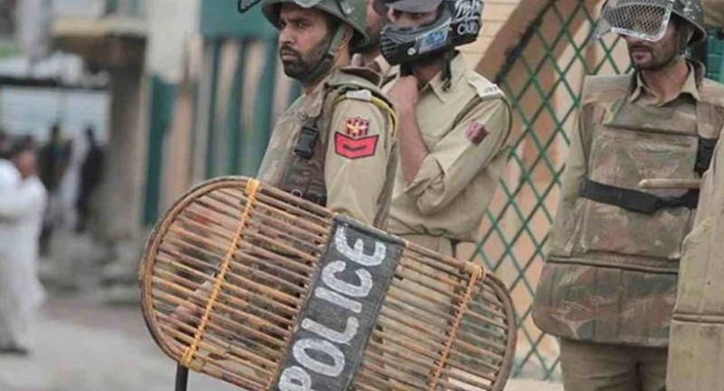 Grenade attack on security forces in Pulwama, three civilians injured