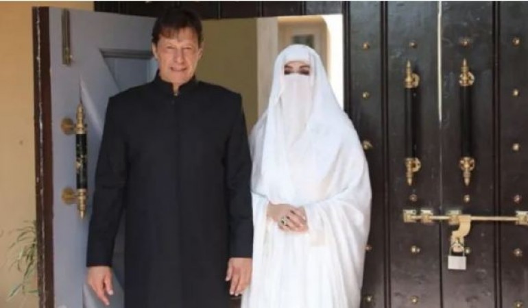 PAK PM Imran Khan's third wife 'Bushra Biwi' arrived at 'mental asylum'