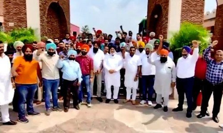 Akali Dal's protest against agricultural laws in Punjab, Sidhu made serious allegations yesterday