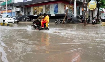 'Water logging' IN Lucknow after 12 hours of incessant rain