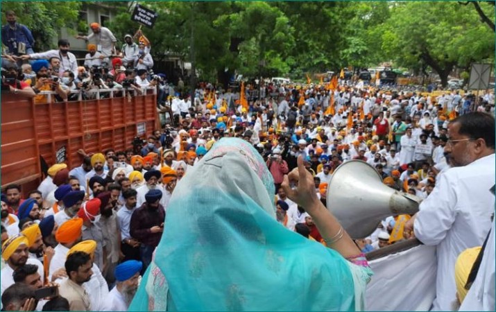 Akali Dal protest against Centre, Harsimrat Kaur said- 'This is an undeclared emergency'