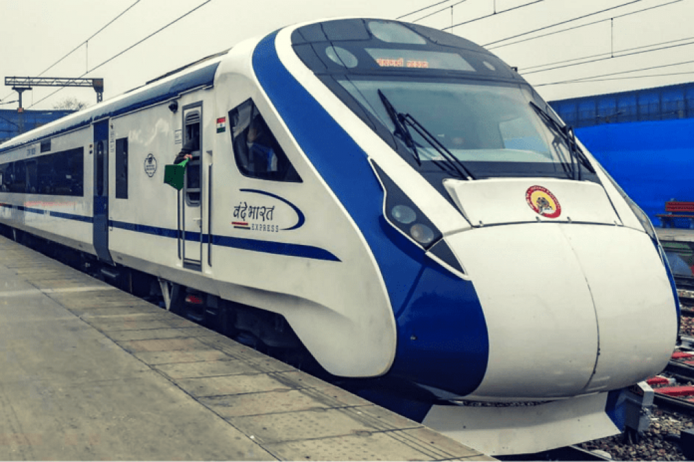 Soon Vande Bharat Express will be seen running between Delhi and Katra