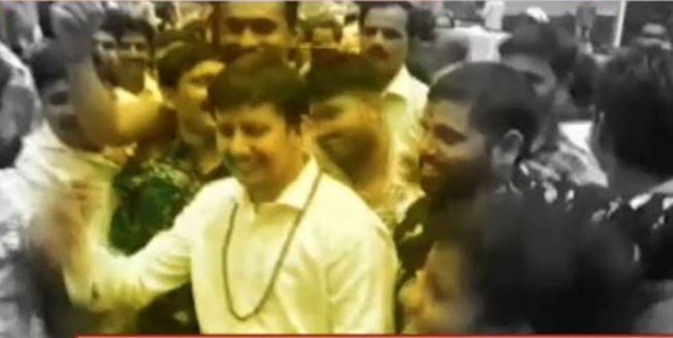 पीएम मोदी के जन्मदिन पर भाजपा के 'बैटमार' विधायक ने जमकर किया डांस