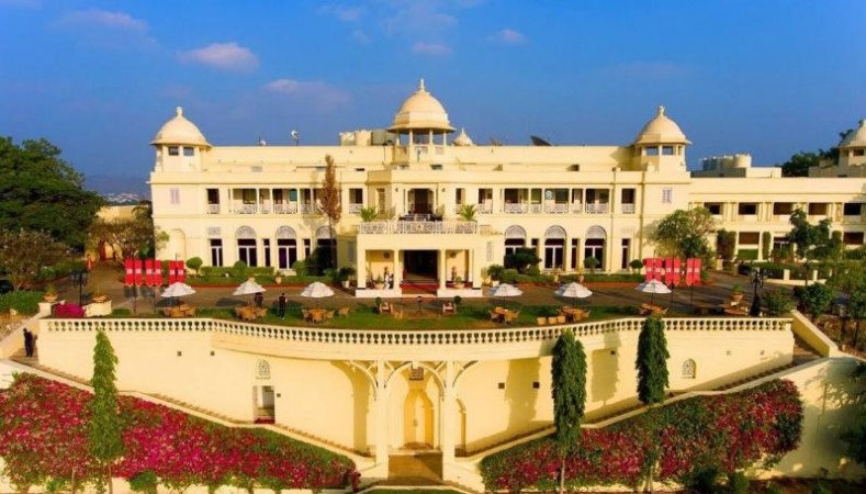 CBI court gives the responsibility of  'Lakshmi Vilas Palace' to the centre
