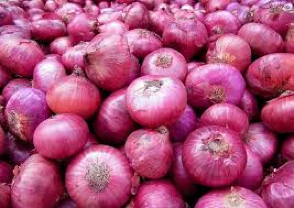 Food Minister says this on onion inflation, onion price touches the sky