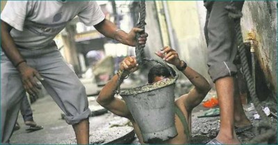 'Maharashtra govt's responsibility to end shameful manual scavenging': Bombay HC