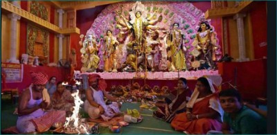 दुर्गा उत्सव से पहले समितियों ने की पंडाल का आकार बढ़ाने की मांग