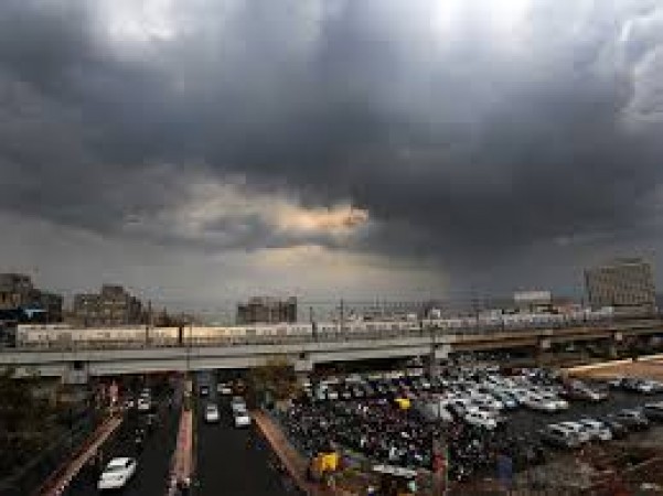 मौसम विभाग ने लगाया अनुमान, दिल्ली में इस दिन हो सकती है भारी बारिश