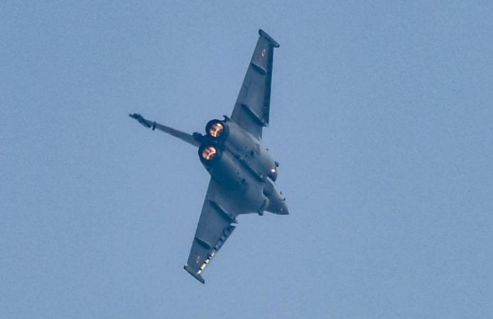India-China Border Dispute: Rafale fighter jets keeping an eye on Chinese Army