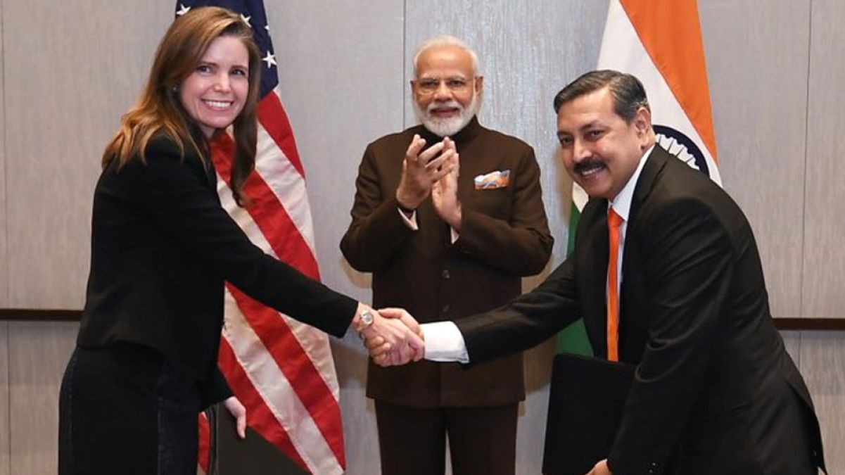 Houston:  Energy Sector CEOs meets PM Modi, signed 50-ton gas supply agreement
