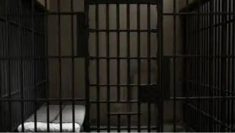 हरिद्वार जेल से बैरक तोड़कर फरार हुए 8 कैदी, पुलिस विभाग में मचा हड़कंप
