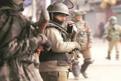 जम्मू-कश्मीर में चल रहा था 'आतंकी भर्ती' का कैंप, पुलिस की गिरफ्त में लश्कर के 4 दहशतगर्द