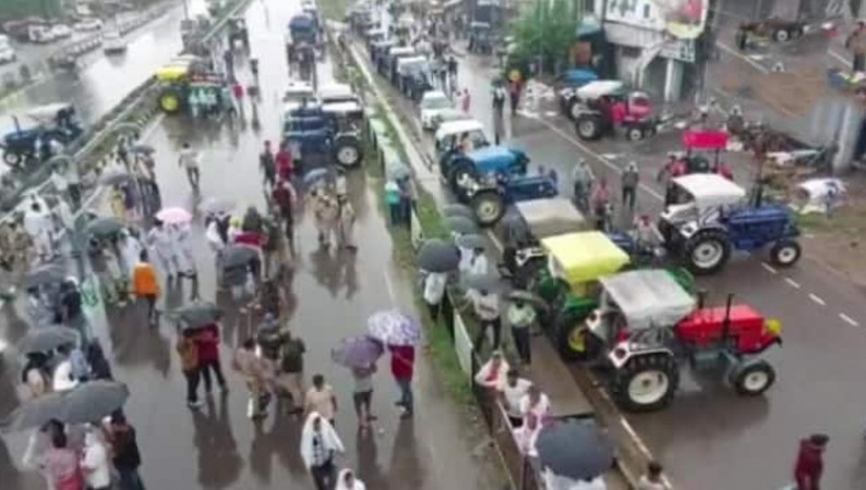 Traffic on Delhi-Ambala highway resumed, Khattar govt softens on farmers' demand