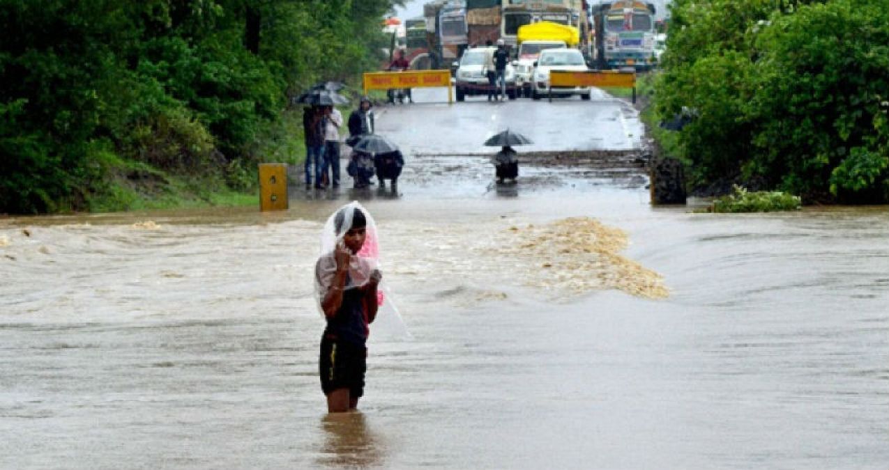 Meteorological Department issued a warning regarding heavy rains in Madhya pradesh