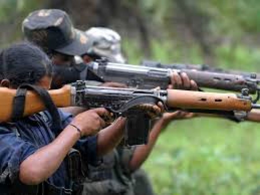 Chhattisgarh: Prize Naxalites worth five lakh surrenders