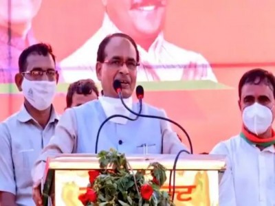Food officer suspended for packing cold food for CM Shivraj Singh Chouhan