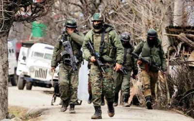 Two LeT terrorists killed in Pulwama encounter, one Indian soldier injured