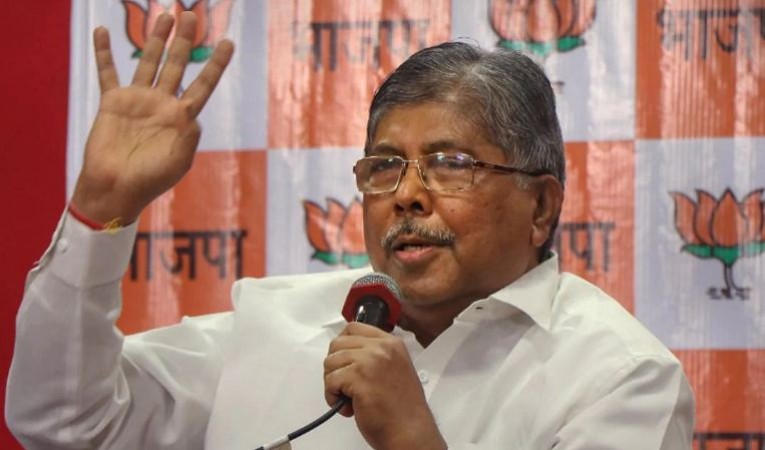 Chandrakant Patil gave this statement on Fadnavis-Raut's meeting