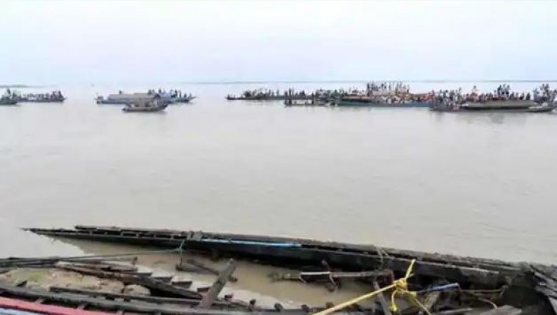 असम: ब्रह्मपुत्र नदी में 25 लोगों से भरी नाव पलटी, 7 लोग लापता