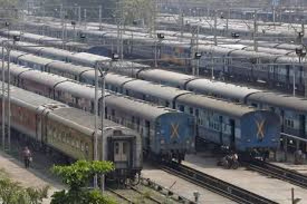 In view of festivals, Railways will run 44 special trains on these routes