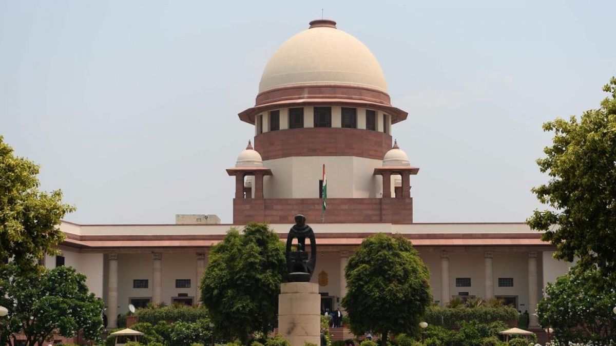 The Supreme Court will hear today against the restrictions in Kashmir