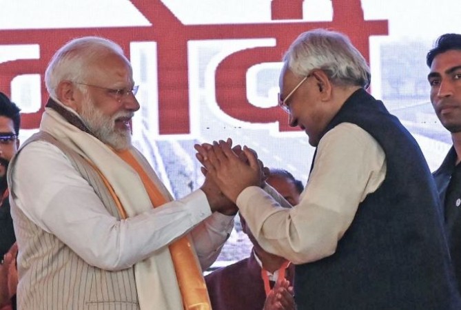 'अब कभी इधर उधर नहीं होने वाले हैं..', पीएम मोदी की मौजूदगी में सीएम नितीश कुमार ने किया वादा