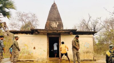 सुकमा: 21 साल बाद CRPF ने खुलवाए राम मंदिर के कपाट, नक्सली आदेश के बाद हो गए थे बंद