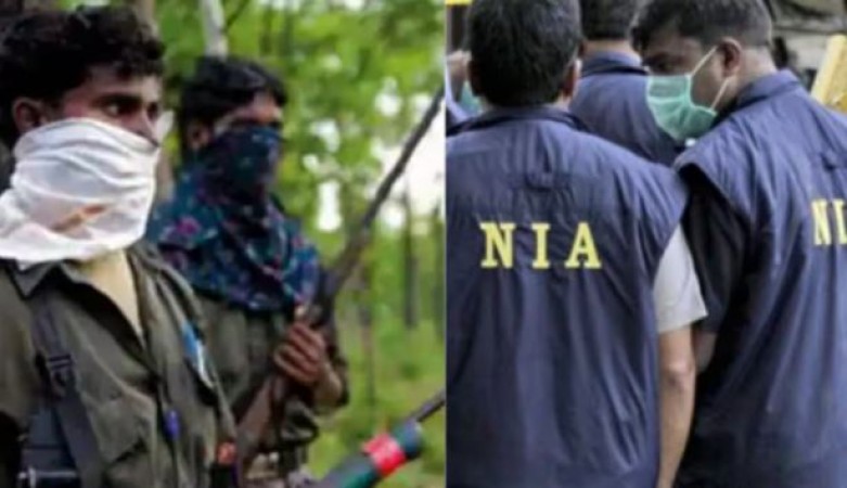 झारखंड पुलिस को मिली बड़ी सफलता, 12 खूंखार माओवादियों ने किया सरेंडर