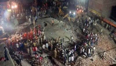 यूपी में निर्माणाधीन ईमारत की छत गिरने से दो मजदूरों की दुखद मौत, 17 घायल