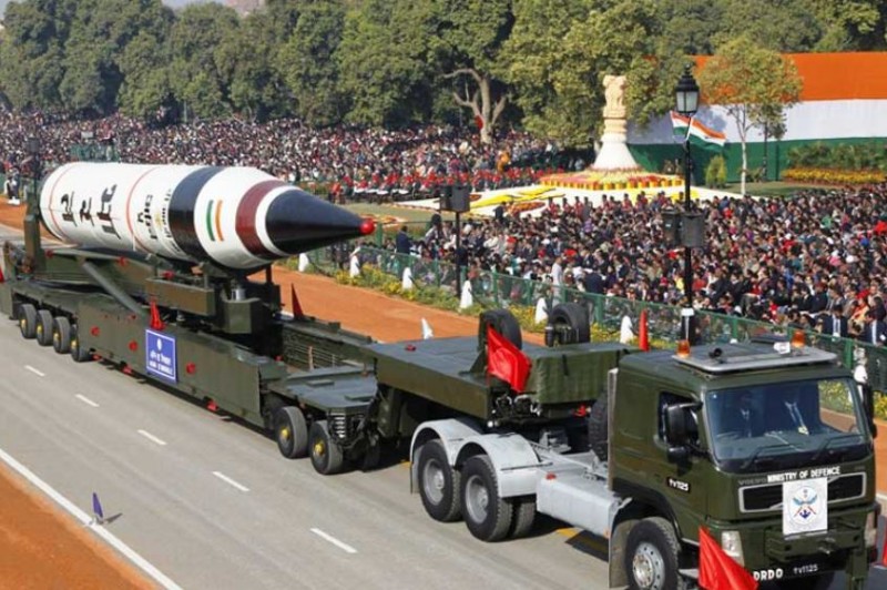 'सत्ता मिली तो देश के परमाणु हथियार ख़त्म कर देंगे..', INDIA गठबंधन की पार्टी के चुनावी वादे पर क्या बोला विपक्ष ?
