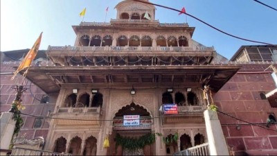 बांके बिहारी मंदिर मामले में सुप्रीम कोर्ट में सुनवाई, रिटायर्ड जज की अध्यक्षता में बन सकती है कमेटी