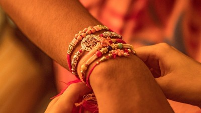 बेहद ही खास है रक्षाबंधन का इतिहास, जानिए कैसे हुई थी भाई बहन के इस दिन की शुरुआत