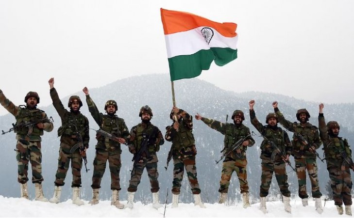 चीन को जवाब देने की तैयारी ! भारतीय सेना ने इमरजेंसी में दिया 7,300 करोड़ रुपये के हथियारों का ऑर्डर