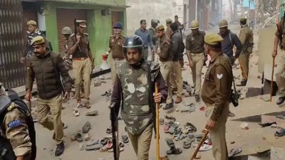 मुस्लिम युवक को दंगाइयों की ही गोली लगी..! पुलिस को मारने आई थी इस्लामी भीड़