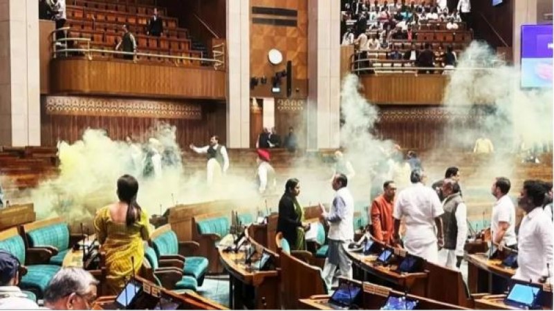 संसद की सुरक्षा में सेंध के केस में हिरासत में लिए गए 2 और संदिग्ध