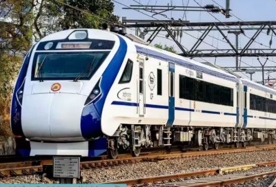 वाराणसी से चलाई जाएगी वंदे भारत ट्रेन, इस दिन पीएम मोदी दिखाएंगे हरी झंडी