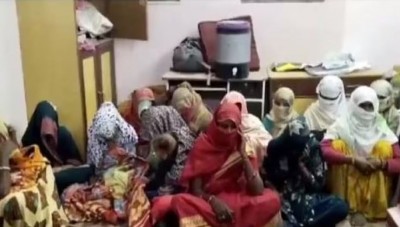 बदमाशों ने उठाया पंडित प्रदीप मिश्रा के कार्यक्रम का फायदा, चुराए श्रद्धालुओं के गहने, 13 महिला चोर गिरफ्तार