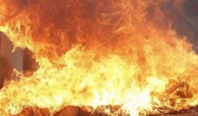 ठाणे की झुग्गी बस्ती में लगी भयंकर आग, फटे कई गैस सिलेंडर