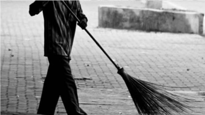 ठेके वाले सफाईकर्मीयों ने किया हड़ताल का एलान, साथ दे रही बीजेपी और कांग्रेस