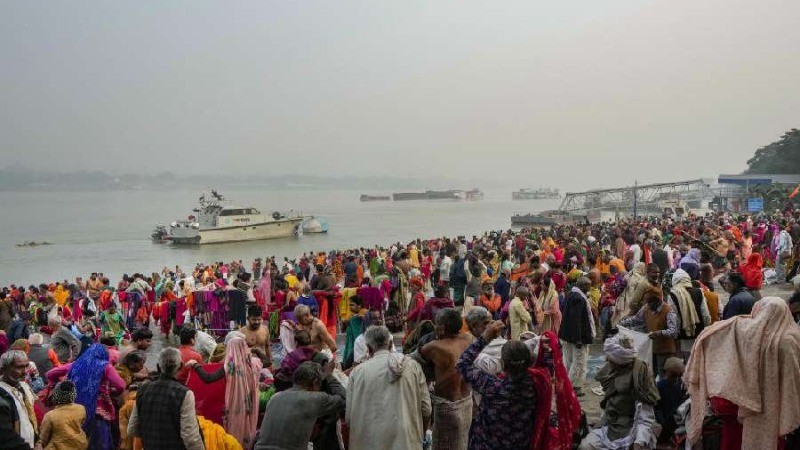 मकर संक्रांति से पहले गंगासागर में उमड़ा जनसैलाब, हार्ट अटैक से 3 श्रद्धालुओं की मौत