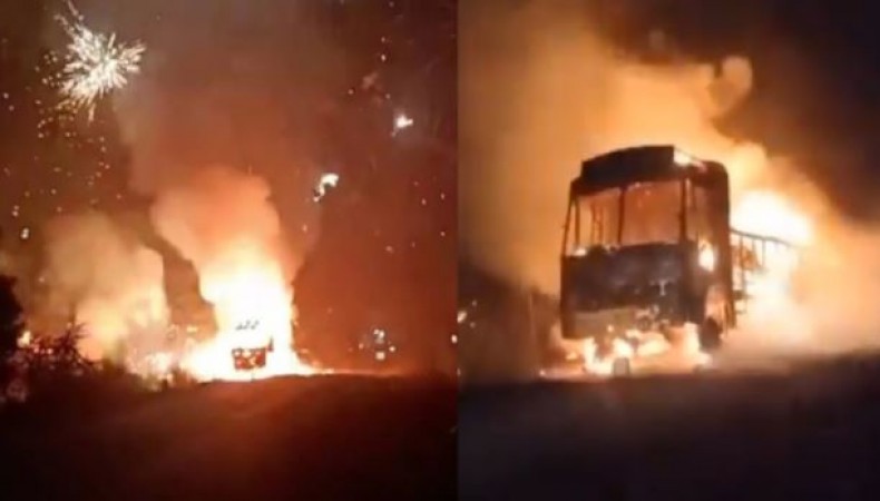 ‘अयोध्या जा रहे पटाखों से भरे ट्रक में लगी भयंकर आग! राम मंदिर प्राण-प्रतिष्ठा से पहले मीडिया ने चलाई खबर, UP पुलिस ने बताया 'सच'