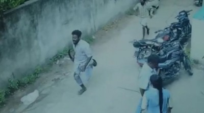 तमिलनाडु में एक और विपक्षी नेता पर हमला, बसपा प्रदेश अध्यक्ष की हत्या के बाद अब PMK नेता को सरेआम घोंपे चाक़ू