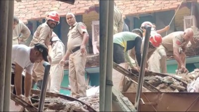 दिल्ली के सीलमपुर में अचानक गिरी तीन मंजिला इमारत, मलबे में दबे कई लोग