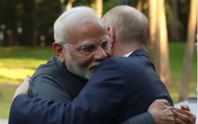 'भारत का सम्मान है, लेकिन वो हमें हल्के में ना ले..', मोदी-पुतिन की दोस्ती देखकर क्यों भड़का अमेरिका ?